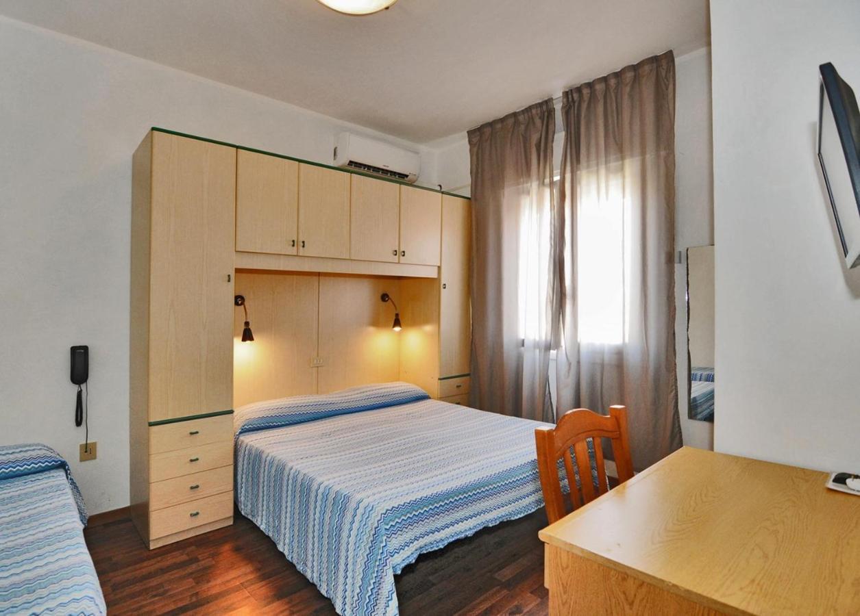 Hotel Antonella Caorle Exteriör bild
